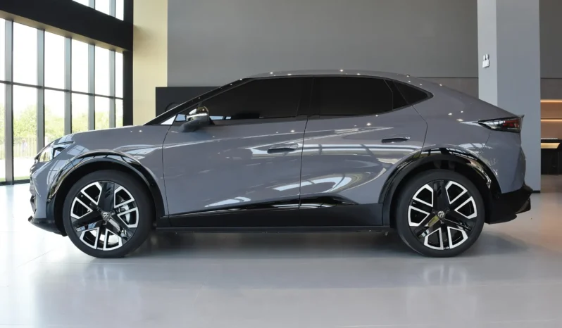 
								Volkswagen ID. UNYX full									