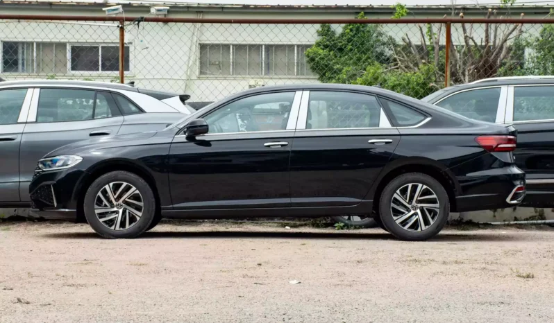 
								Volkswagen Lavida full									