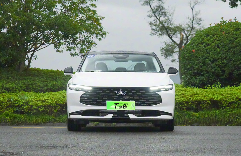 imgi_3_1_3(41) Ford Mondeo 2026– Factory Price From China | China EV Export - Image 1